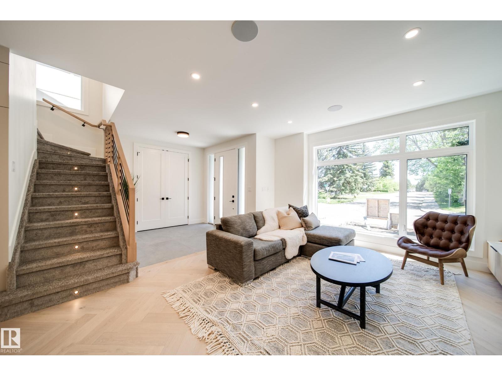 7146 119 ST NW, Edmonton