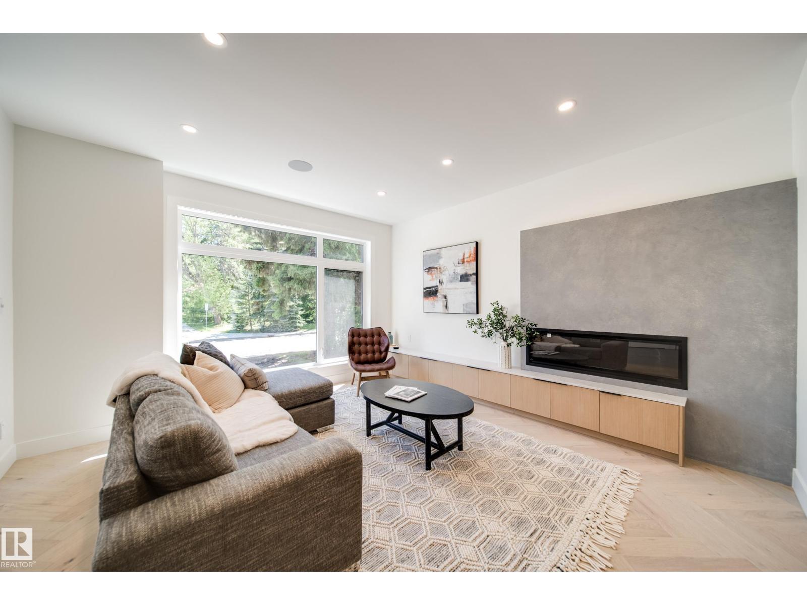 7146 119 ST NW, Edmonton