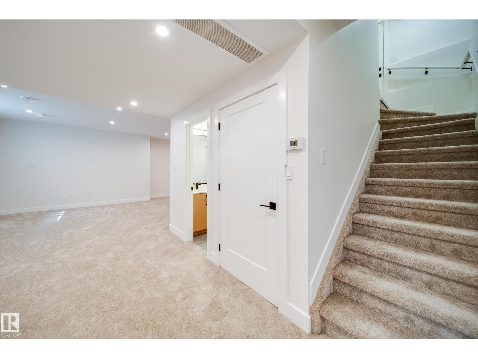 7146 119 ST NW, Edmonton