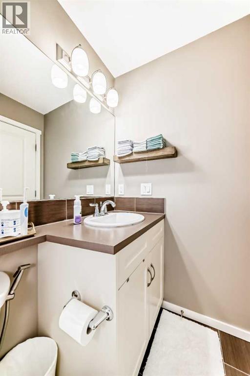 Single Family House for Sale in  Nolanlake Cove NW Nolan Hill Calgary 