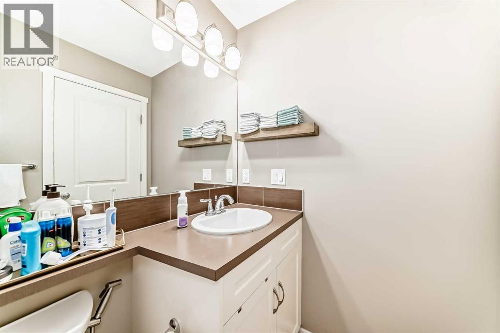 Single Family House for Sale in  Nolanlake Cove NW Nolan Hill Calgary 