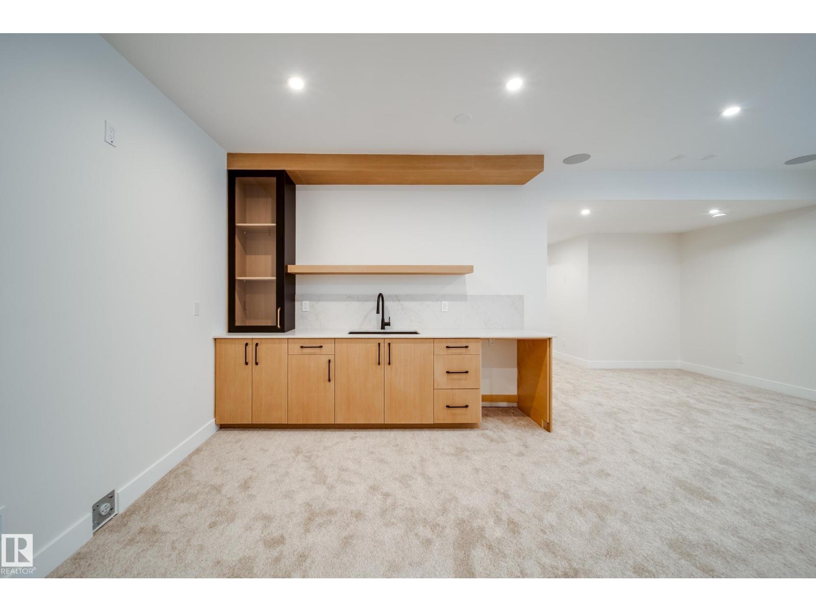 7146 119 ST NW, Edmonton