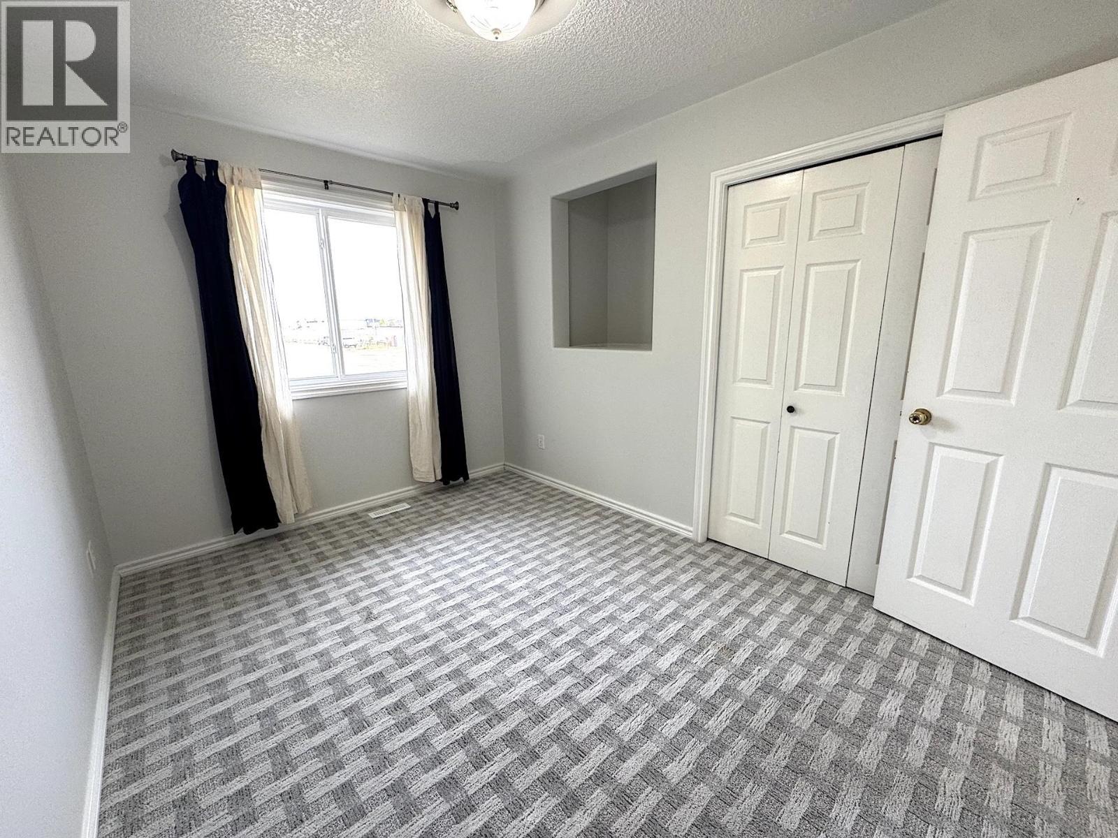 9015 107 AVENUE, Fort St. John