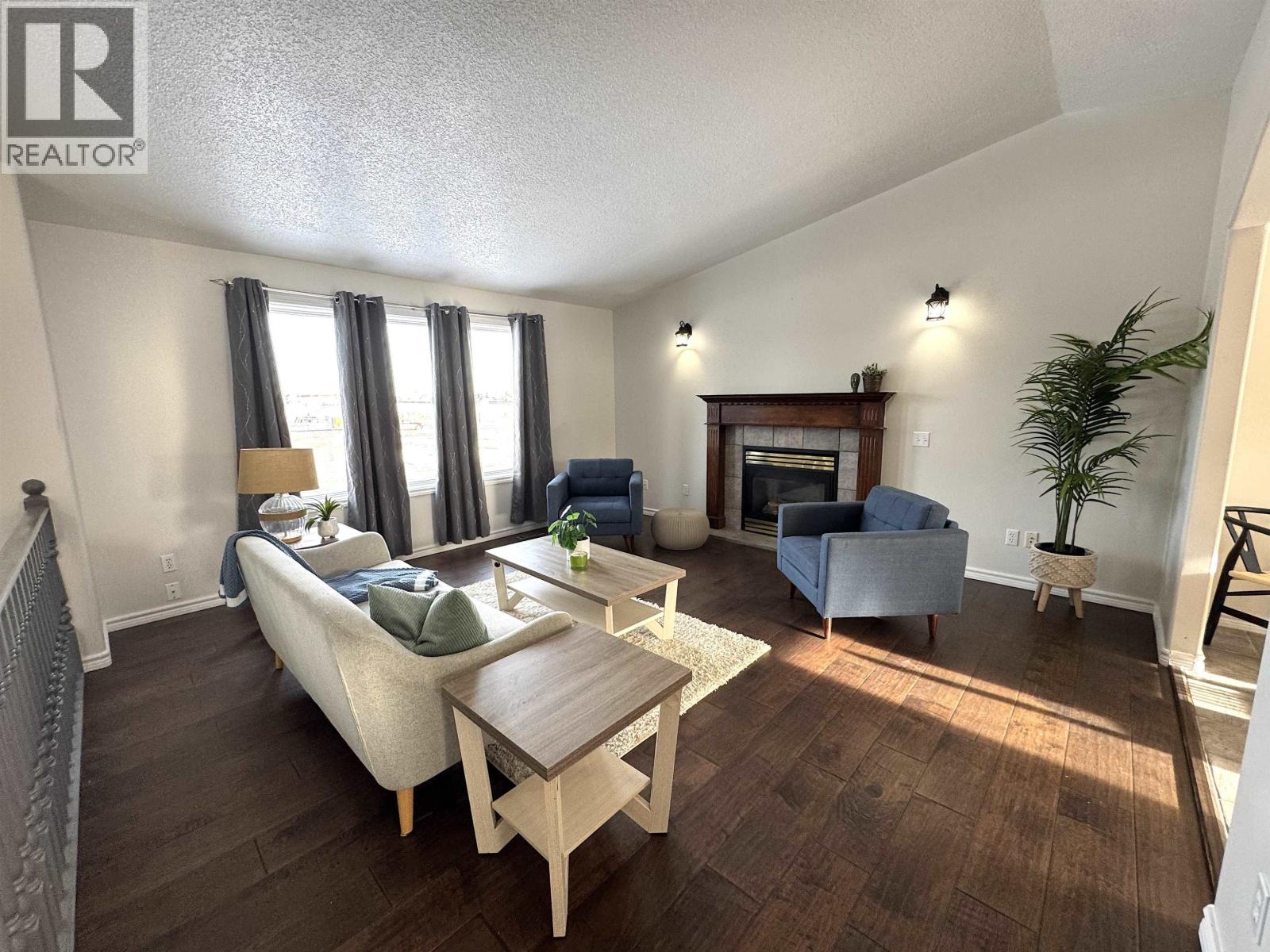 9015 107 AVENUE, Fort St. John