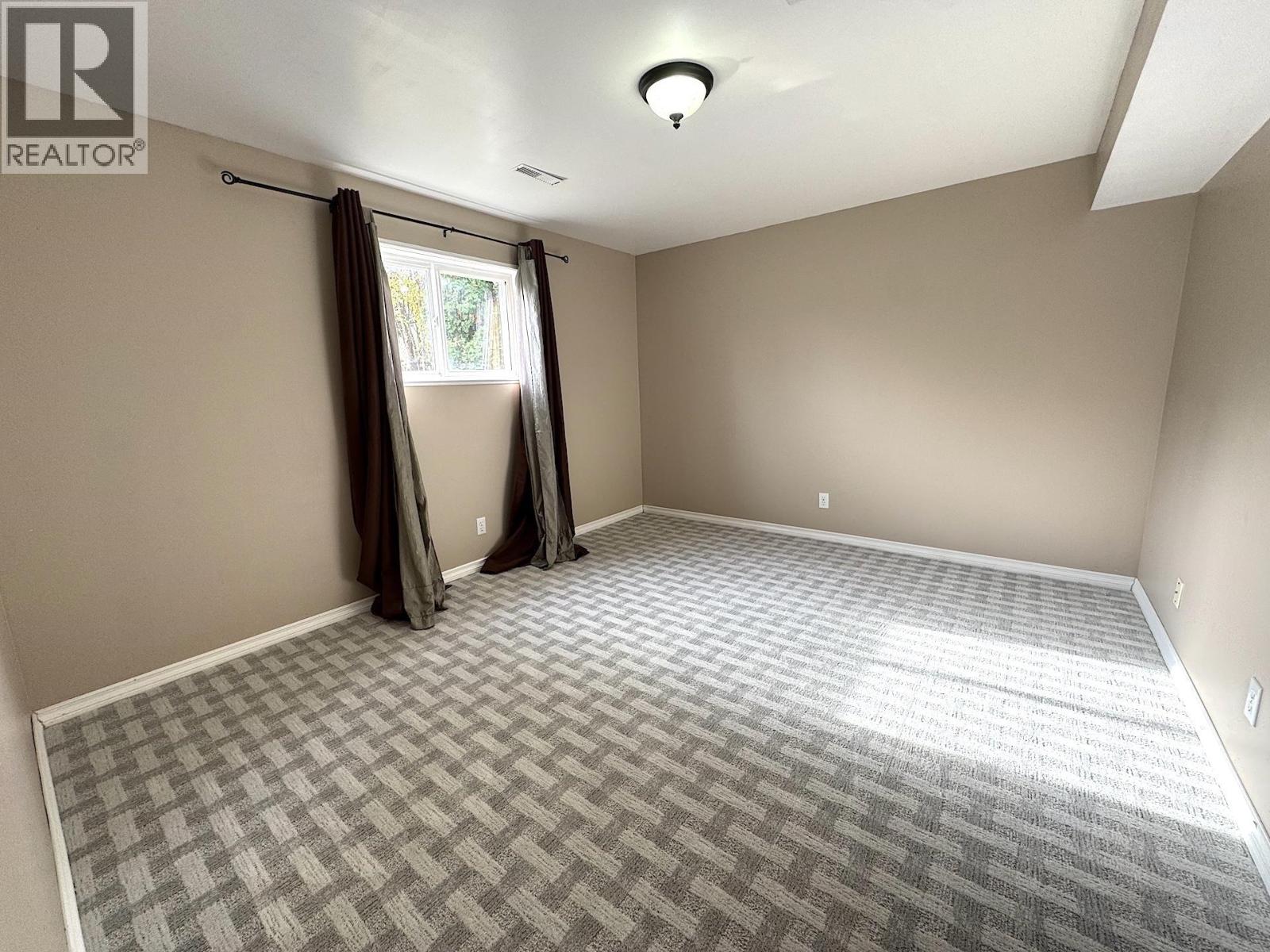 9015 107 AVENUE, Fort St. John