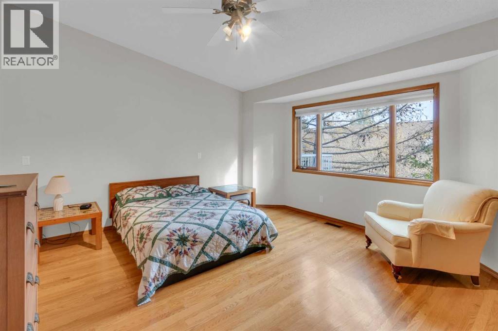 Single Family House Bungalow for Sale in  Christie Gardens SW Christie Park Calgary 