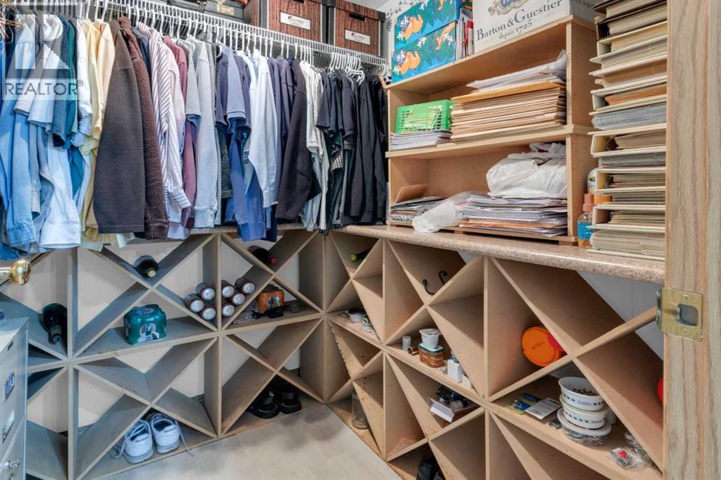 Single Family House Bungalow for Sale in  Christie Gardens SW Christie Park Calgary 