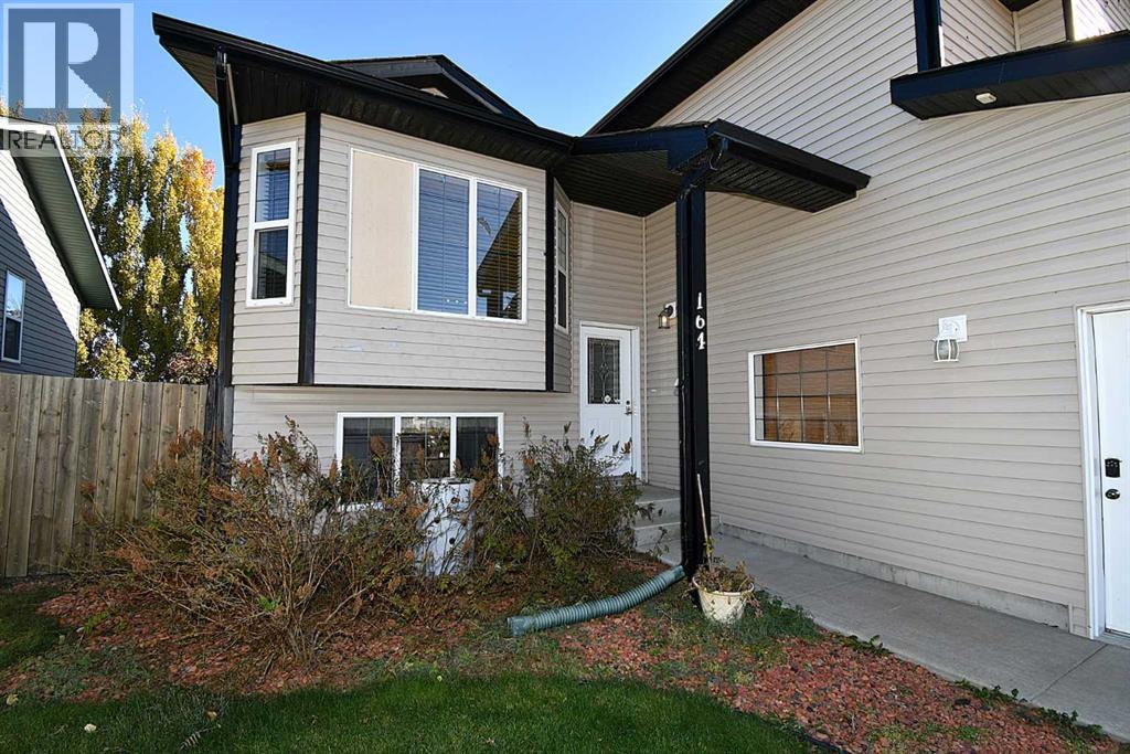 164 upland Avenue - Photo 2 of 49, Brooks, Alberta