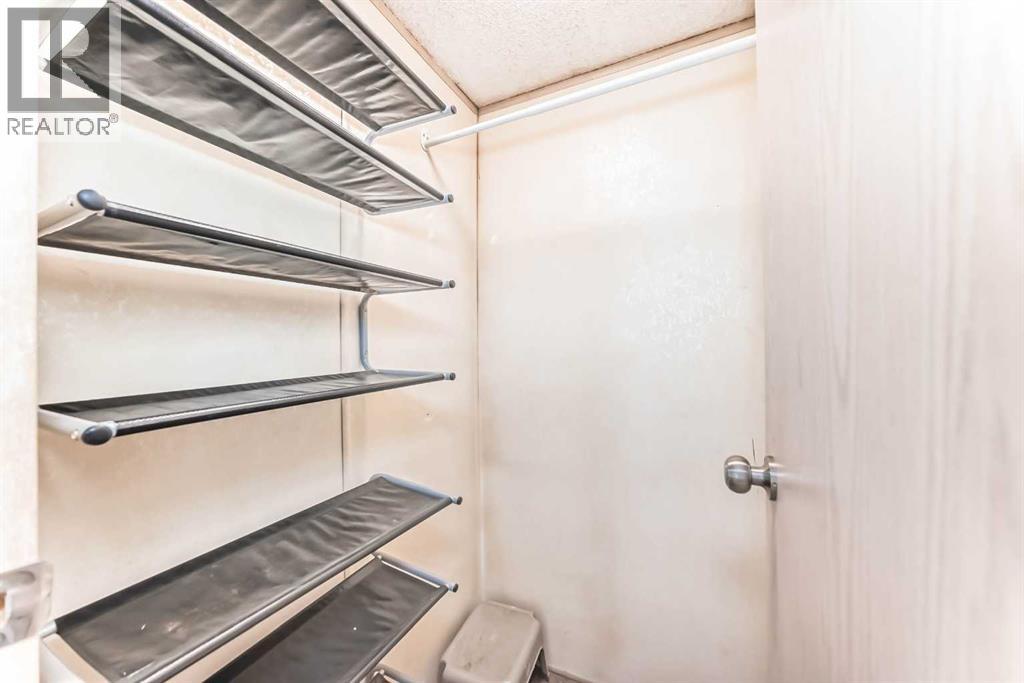 Single Family House Mobile Home for Sale in  Burroughs Circle NE Monterey Park Calgary 