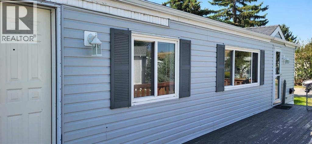 Single Family House Mobile Home for Sale in  Burroughs Circle NE Monterey Park Calgary 