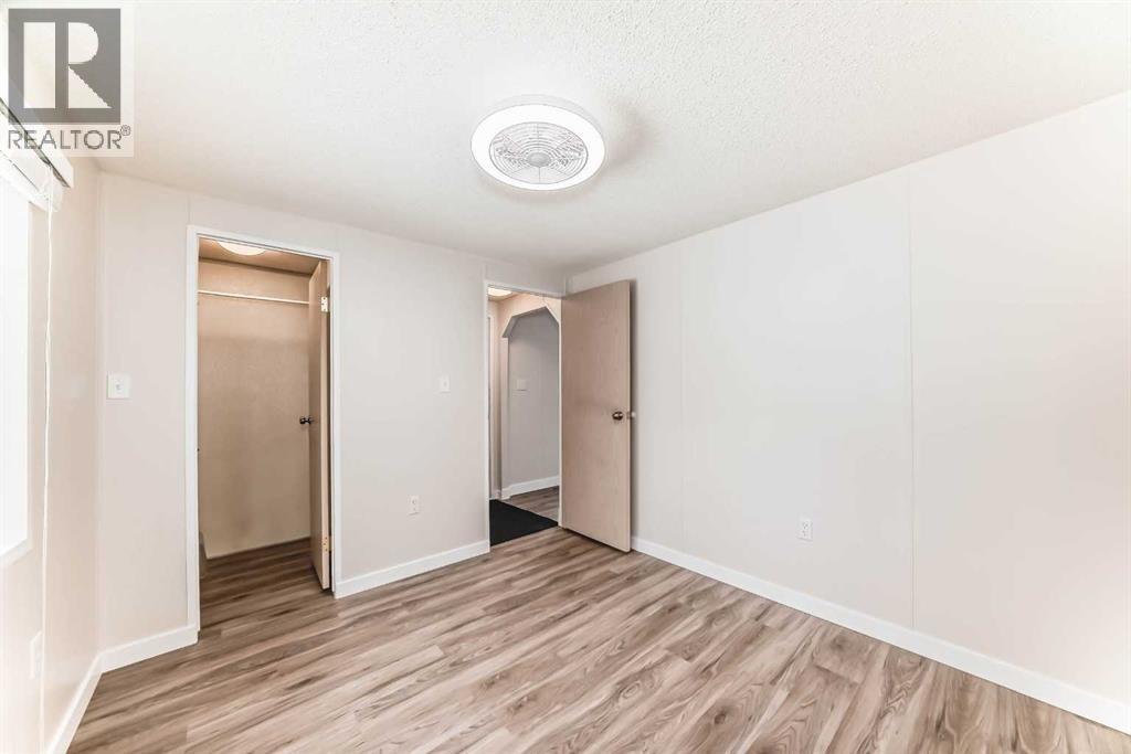 Single Family House Mobile Home for Sale in  Burroughs Circle NE Monterey Park Calgary 