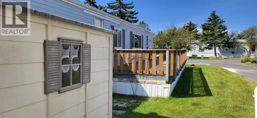 Single Family House Mobile Home for Sale in  Burroughs Circle NE Monterey Park Calgary 