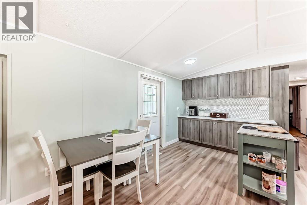 Single Family House Mobile Home for Sale in  Burroughs Place NE Monterey Park Calgary 