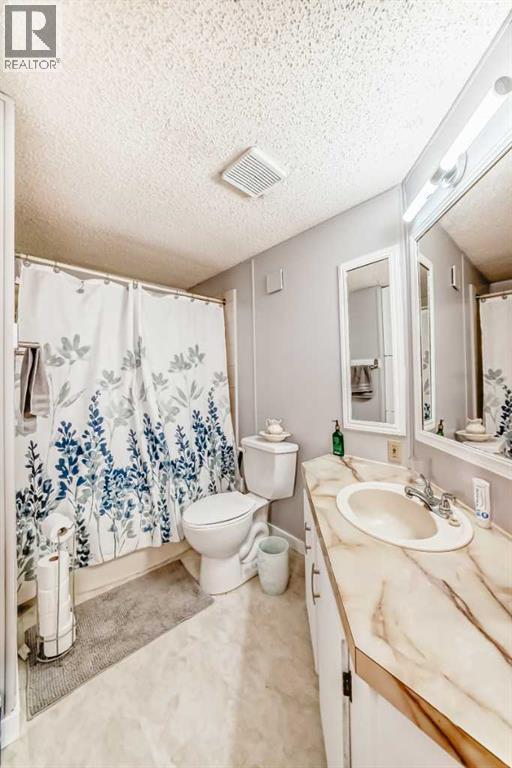 Single Family House Mobile Home for Sale in  Burroughs Place NE Monterey Park Calgary 