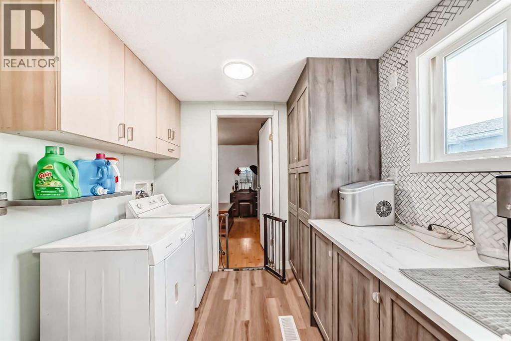 Single Family House Mobile Home for Sale in  Burroughs Place NE Monterey Park Calgary 