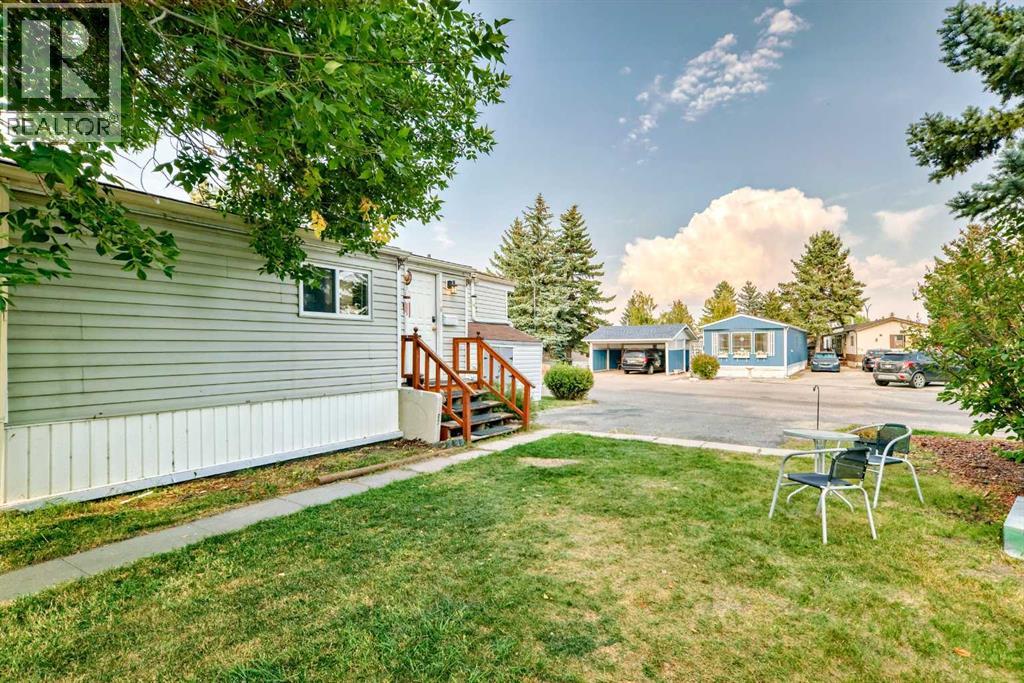 Single Family House Mobile Home for Sale in  Burroughs Place NE Monterey Park Calgary 
