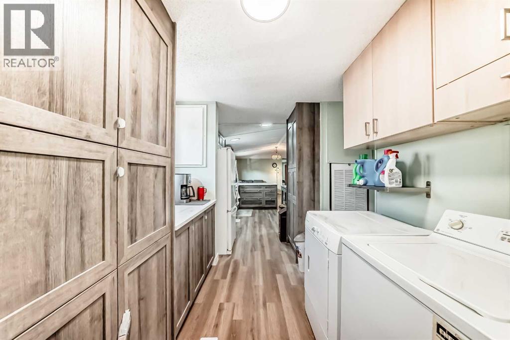 Single Family House Mobile Home for Sale in  Burroughs Place NE Monterey Park Calgary 