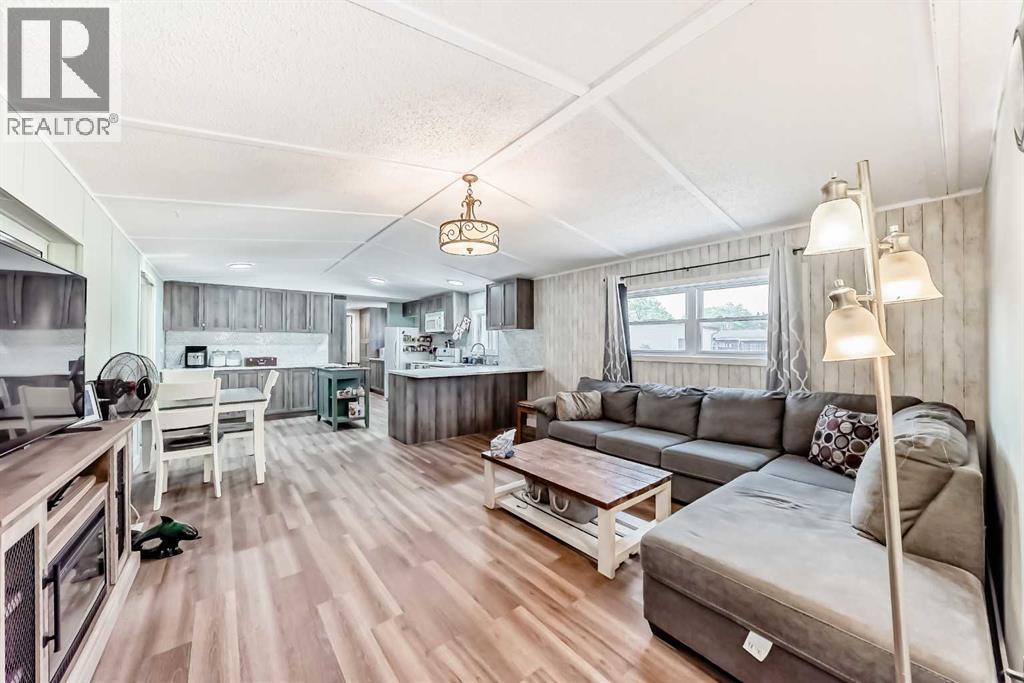 Single Family House Mobile Home for Sale in  Burroughs Place NE Monterey Park Calgary 