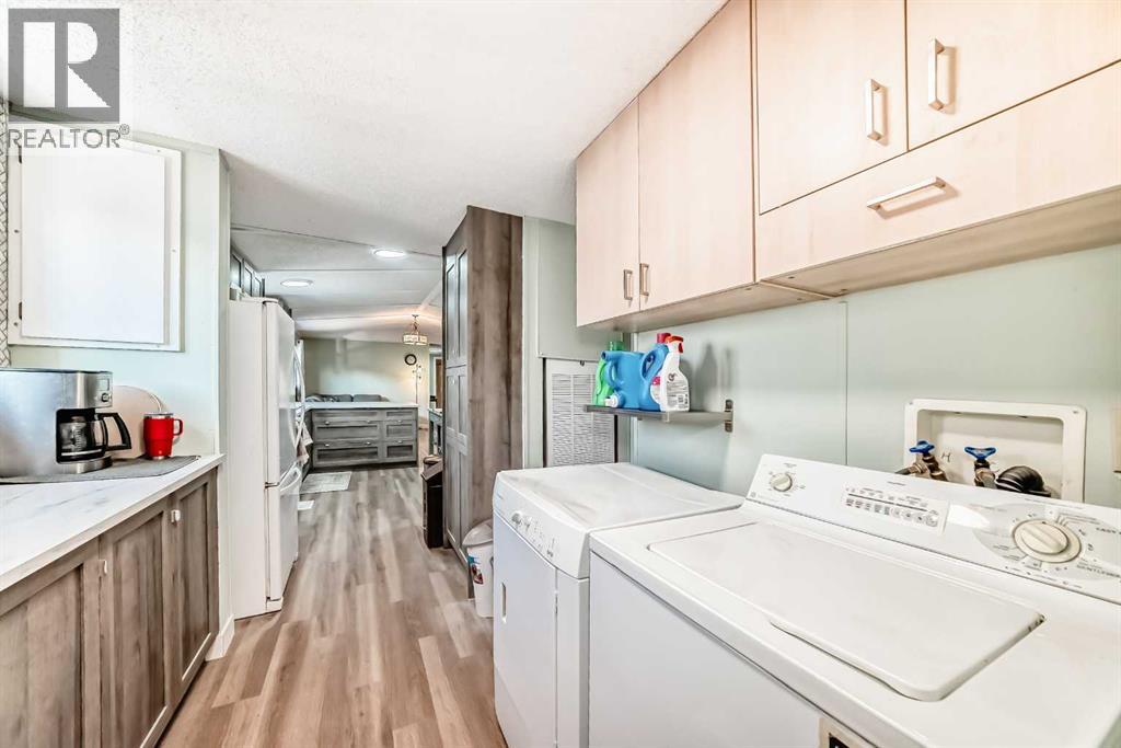 Single Family House Mobile Home for Sale in  Burroughs Place NE Monterey Park Calgary 