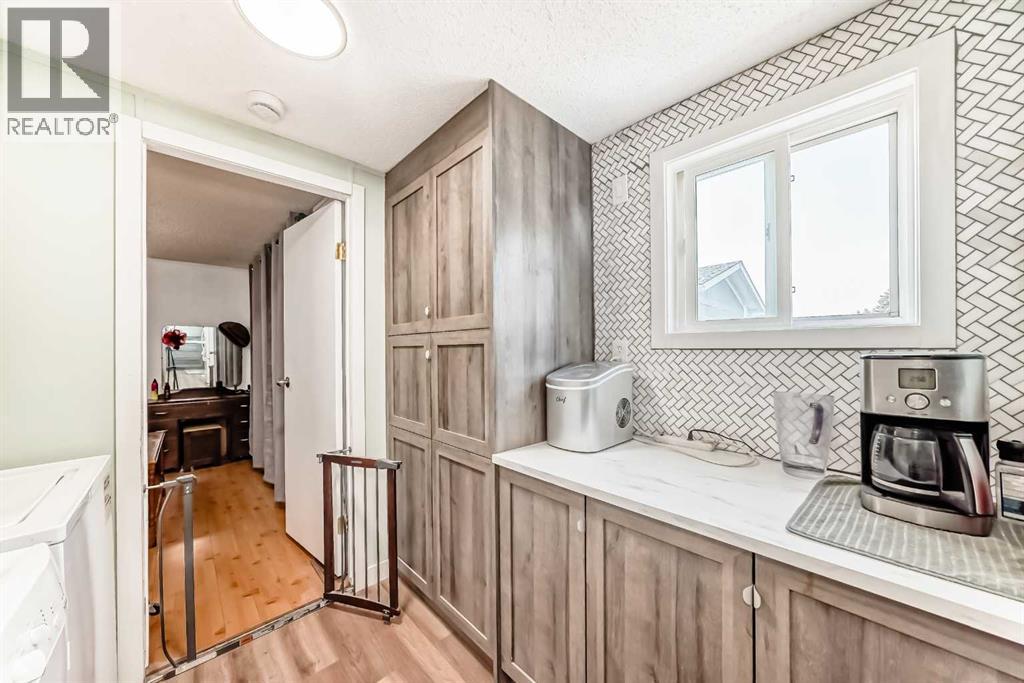 Single Family House Mobile Home for Sale in  Burroughs Place NE Monterey Park Calgary 