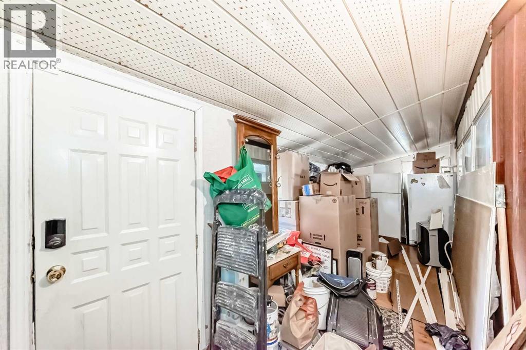 Single Family House Mobile Home for Sale in  Burroughs Place NE Monterey Park Calgary 