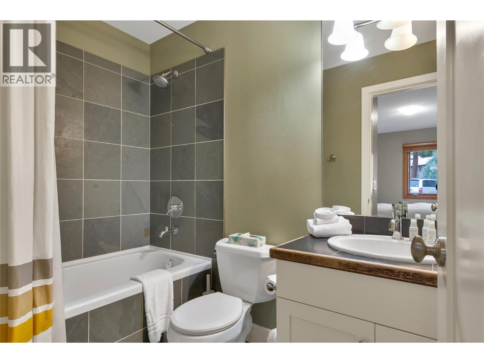 87 9845 Eastside Road, Vernon