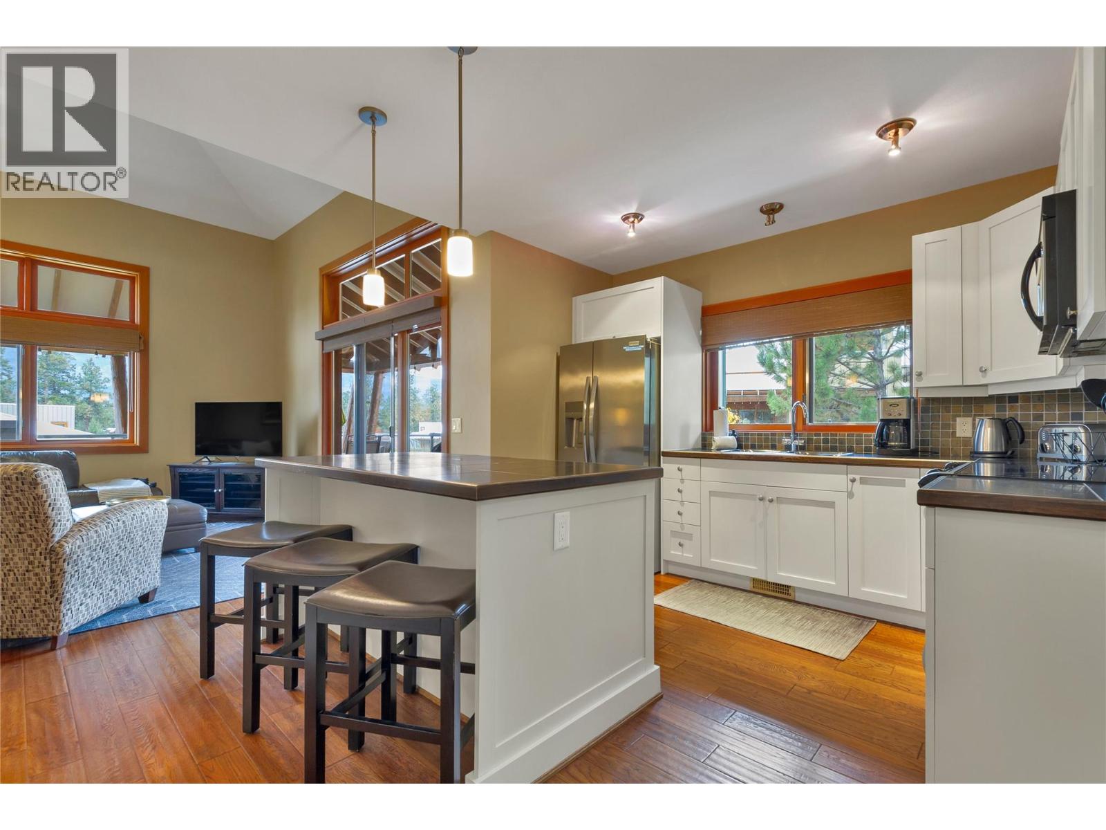 87 9845 Eastside Road, Vernon