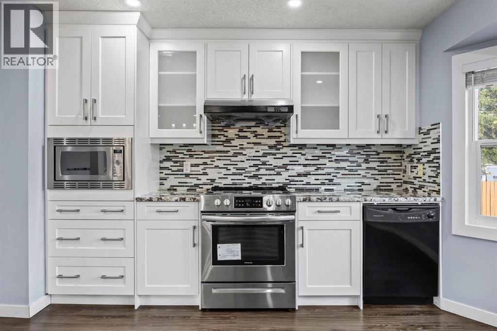 Single Family House 4 Level for Sale in  Templewood Road NE Temple Calgary 