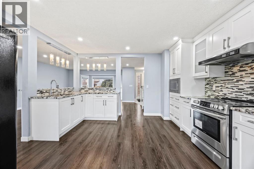 Single Family House 4 Level for Sale in  Templewood Road NE Temple Calgary 