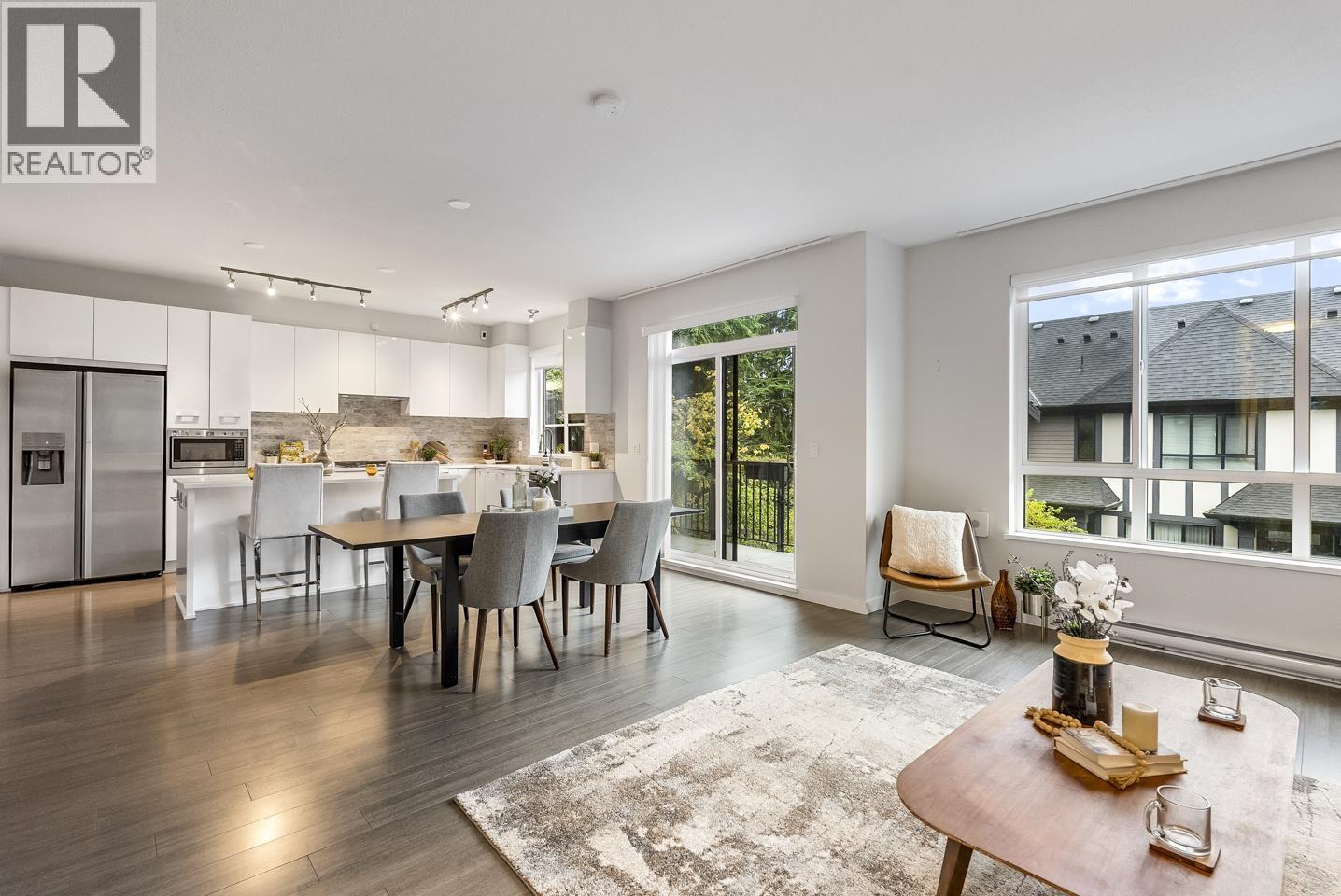 153 3500 BURKE VILLAGE PROMENADE, Coquitlam