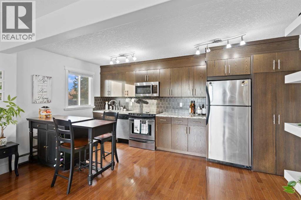 Single Family House for Sale in    Avenue SW Cliff Bungalow Calgary 