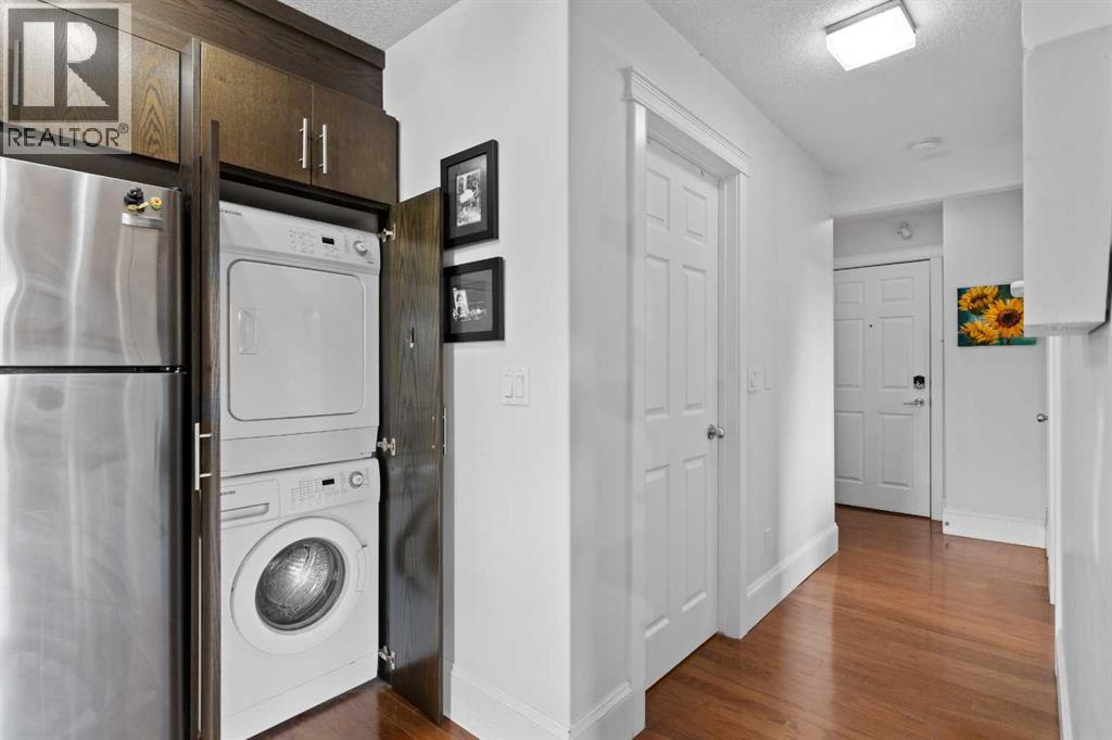 Single Family House for Sale in    Avenue SW Cliff Bungalow Calgary 