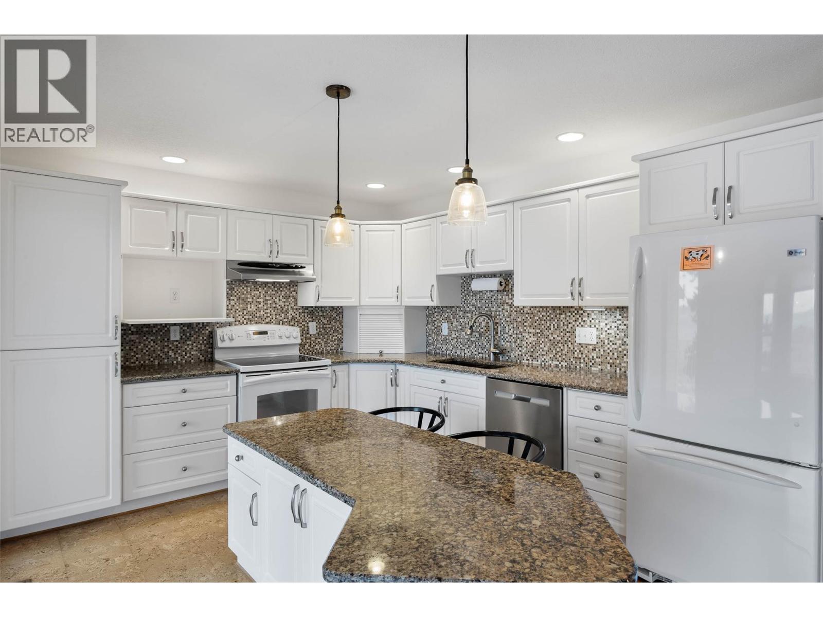 2022 Pacific Way Unit# 38, Kamloops