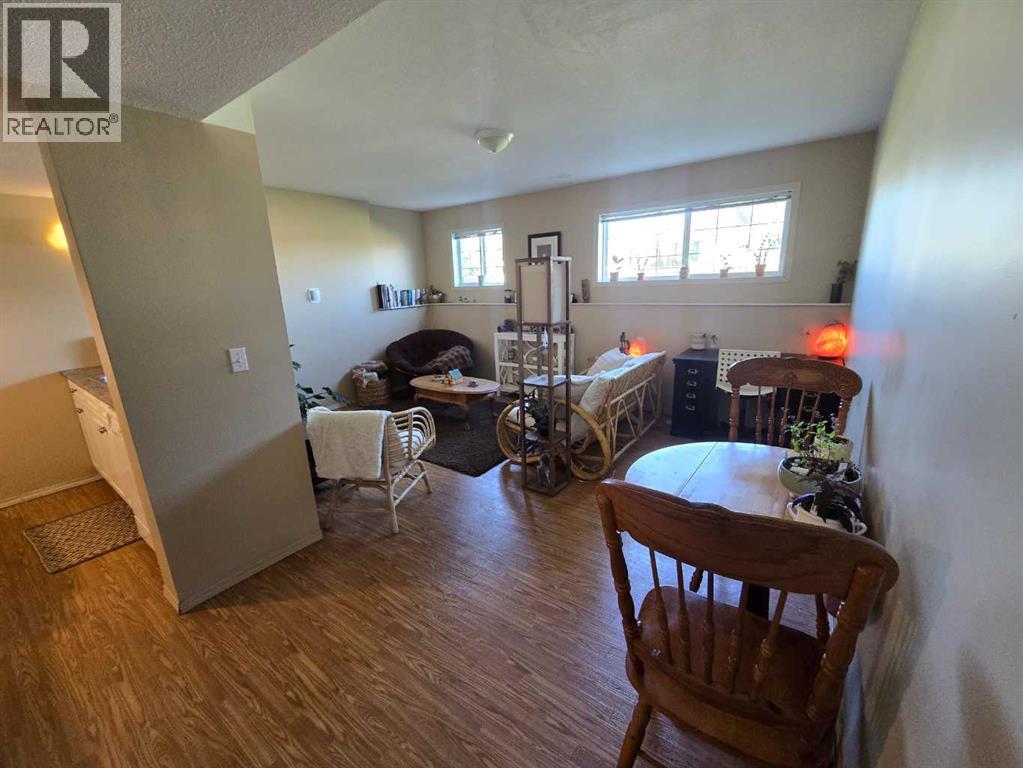 7021 Deer Street, Lacombe