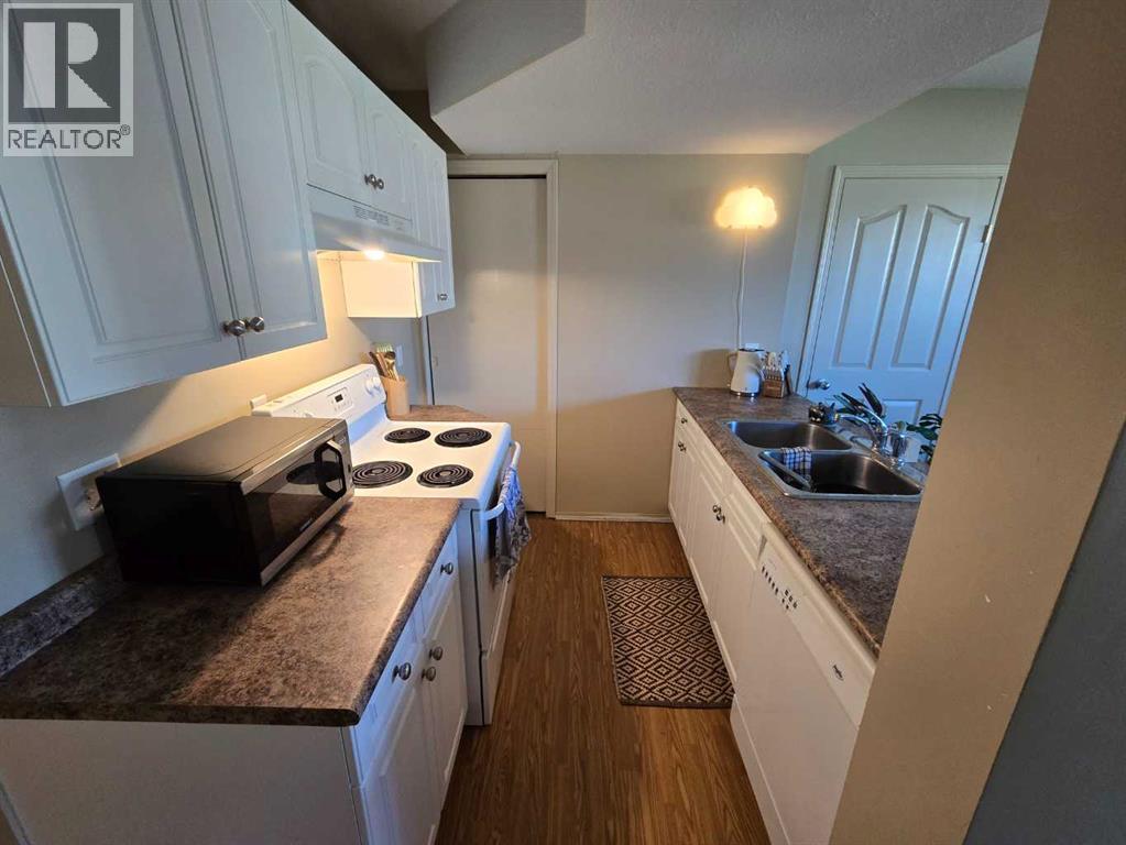 7021 Deer Street, Lacombe