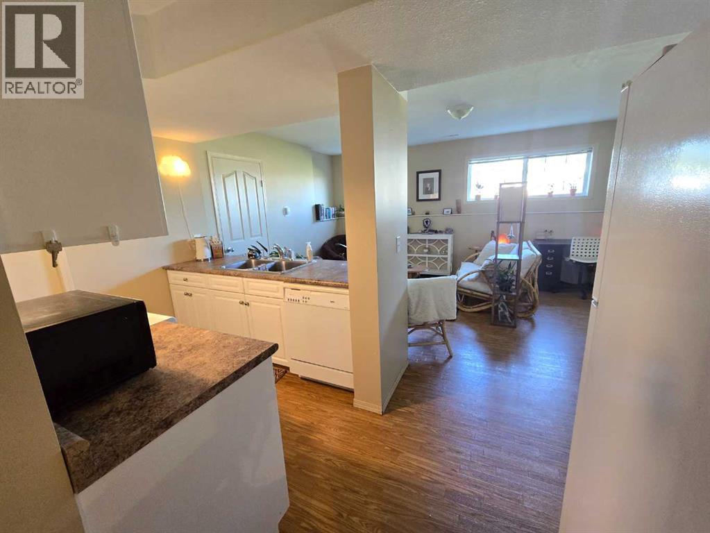 7021 Deer Street, Lacombe