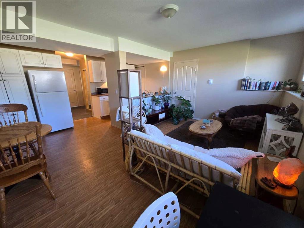 7021 Deer Street, Lacombe