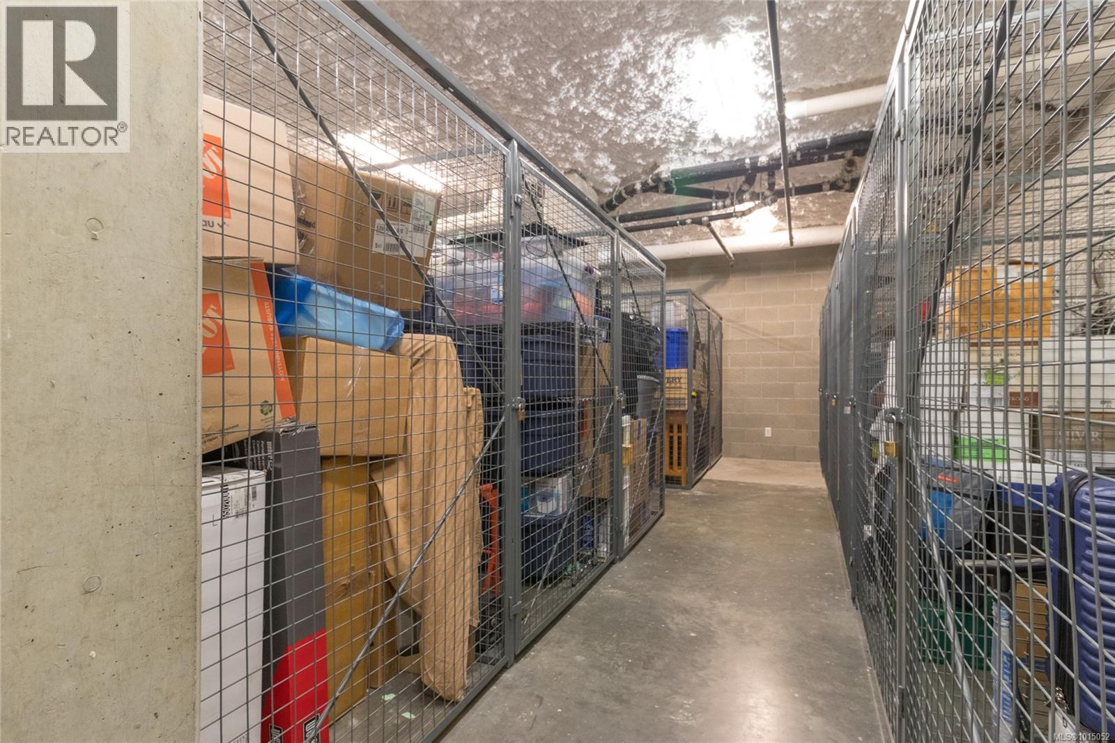 214 999 Burdett Avenue, Victoria