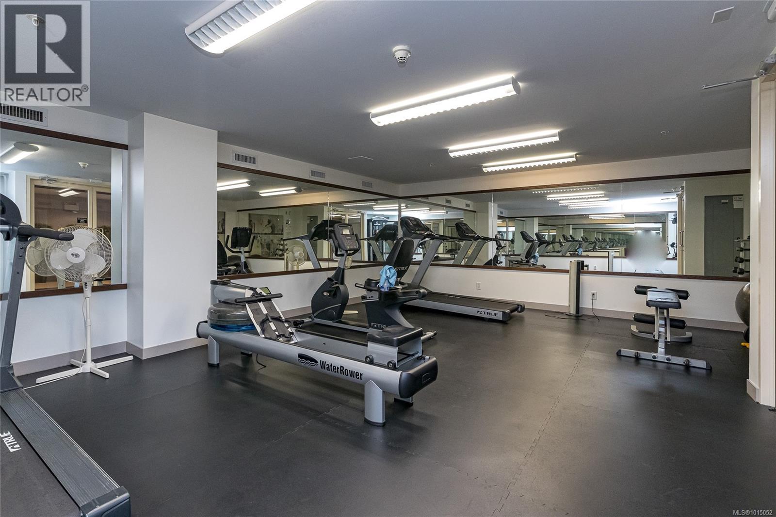 214 999 Burdett Avenue, Victoria