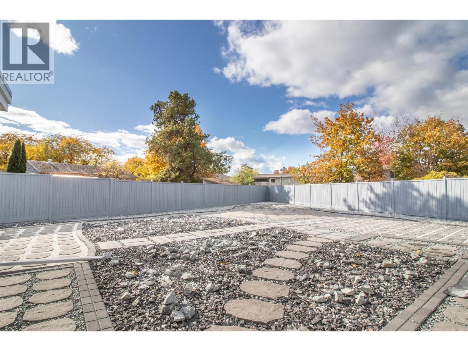  1352 Alder Court, Kelowna