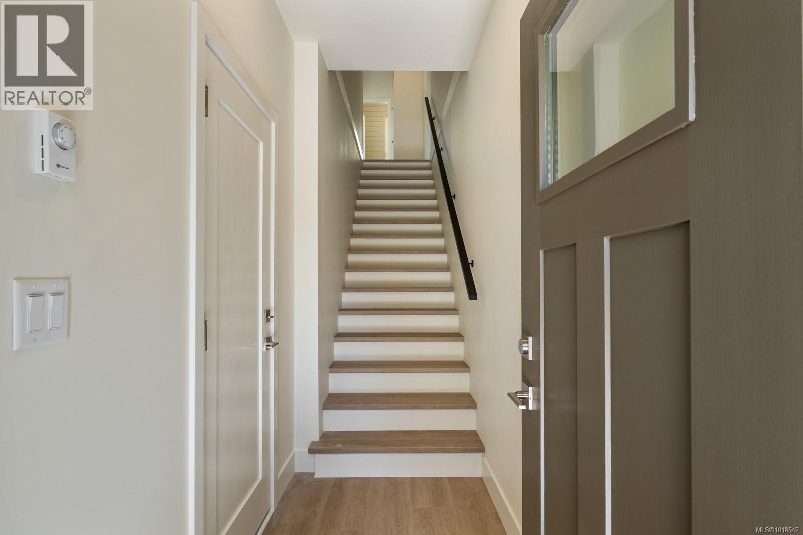 204 2770 Vantilburg Crescent, Langford