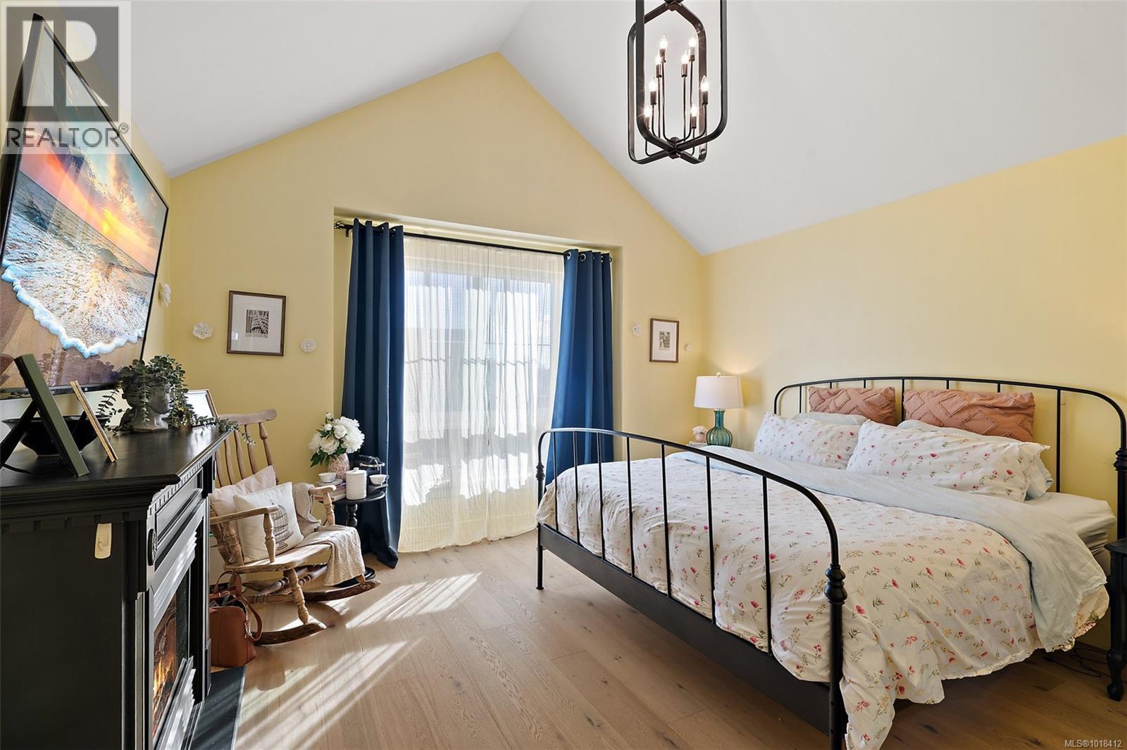 112 2990 Burlington Crescent, Langford