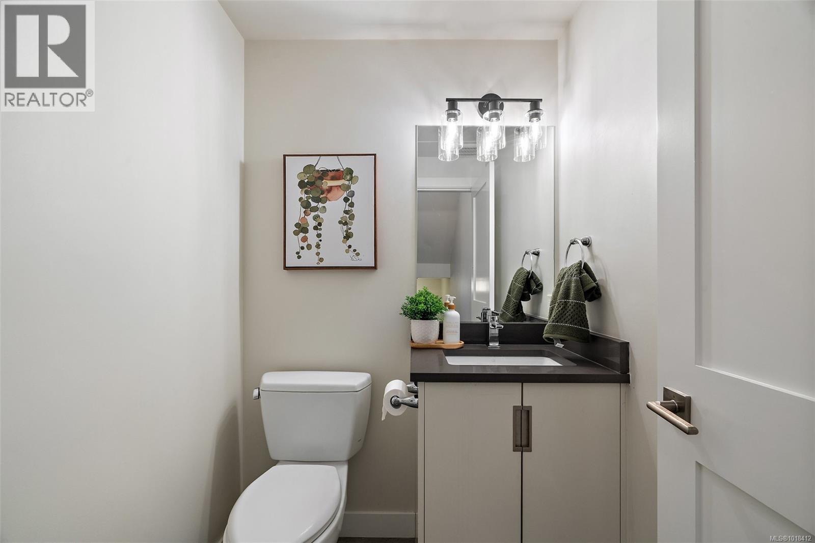 112 2990 Burlington Crescent, Langford