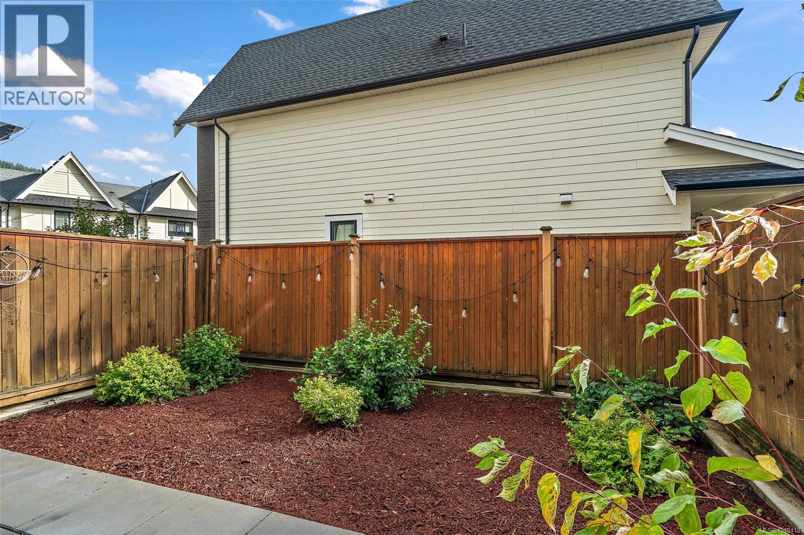 112 2990 Burlington Crescent, Langford