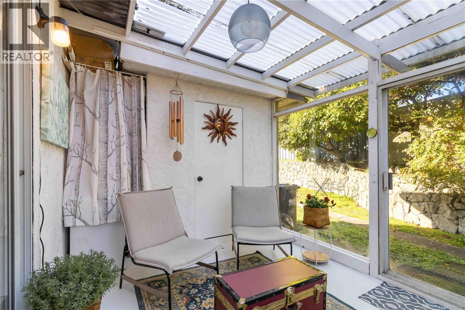 942 Market Street, Victoria