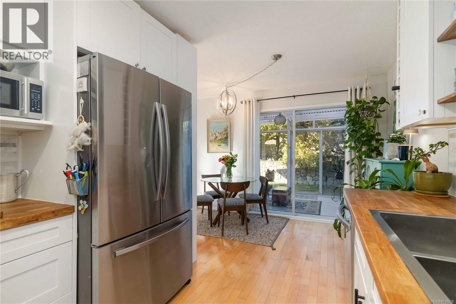 942 Market Street, Victoria