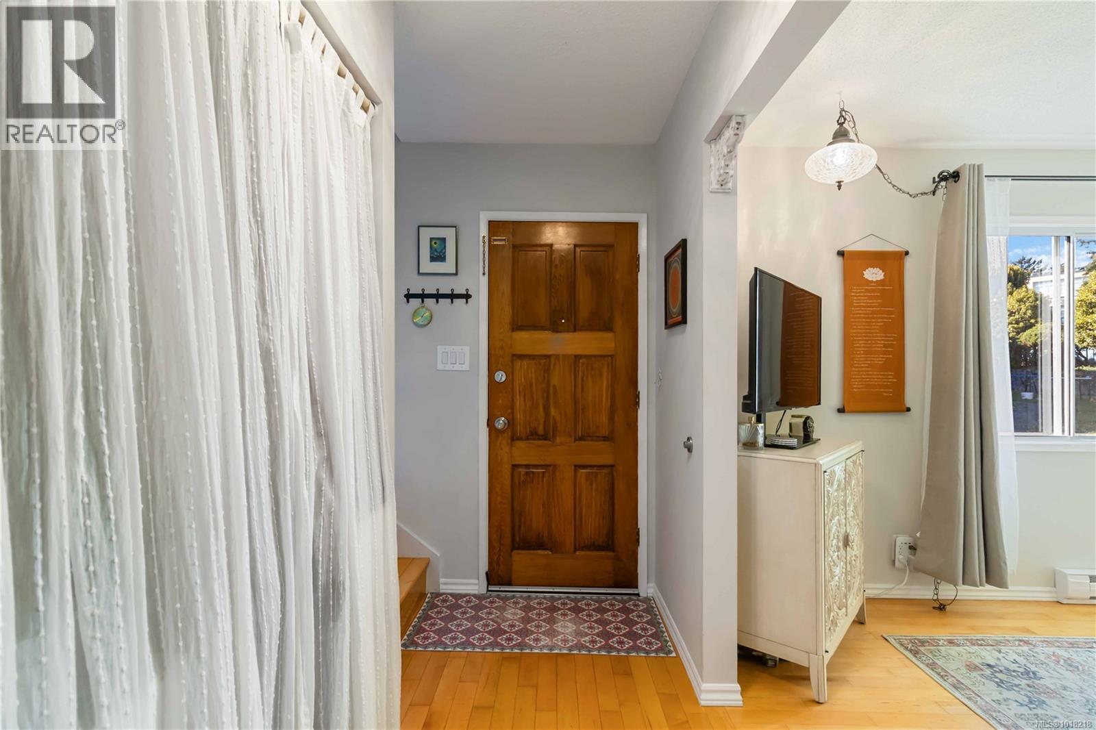 942 Market Street, Victoria