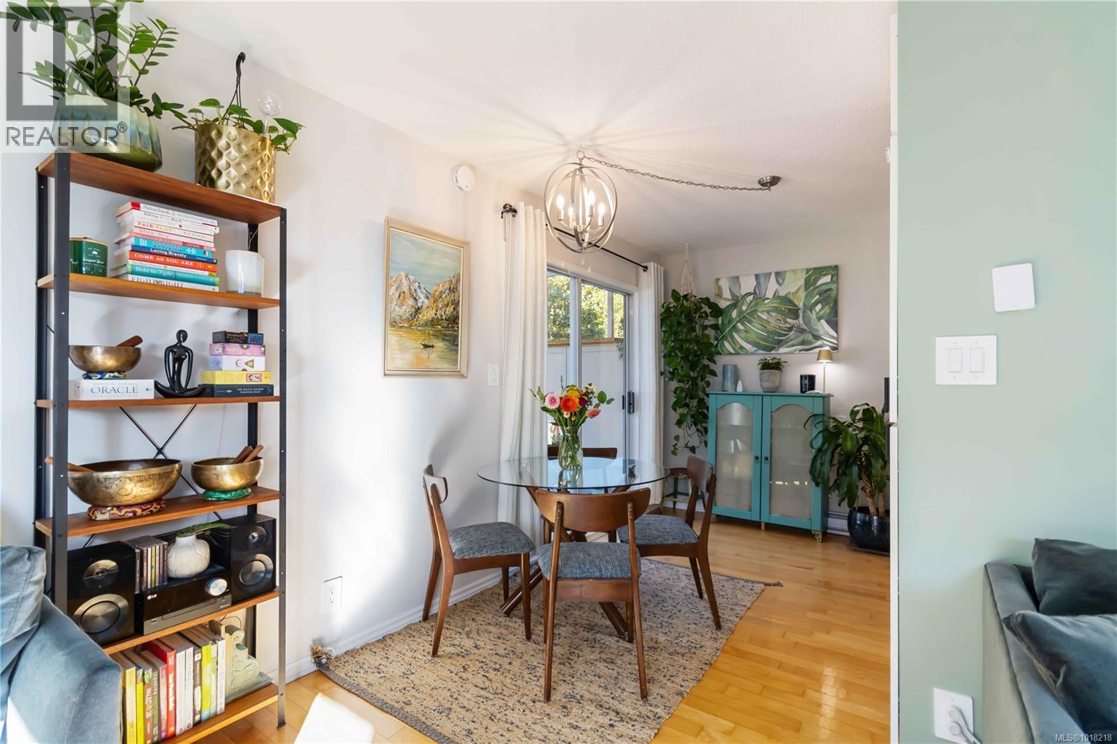 942 Market Street, Victoria