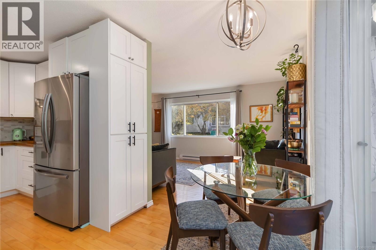 942 Market Street, Victoria