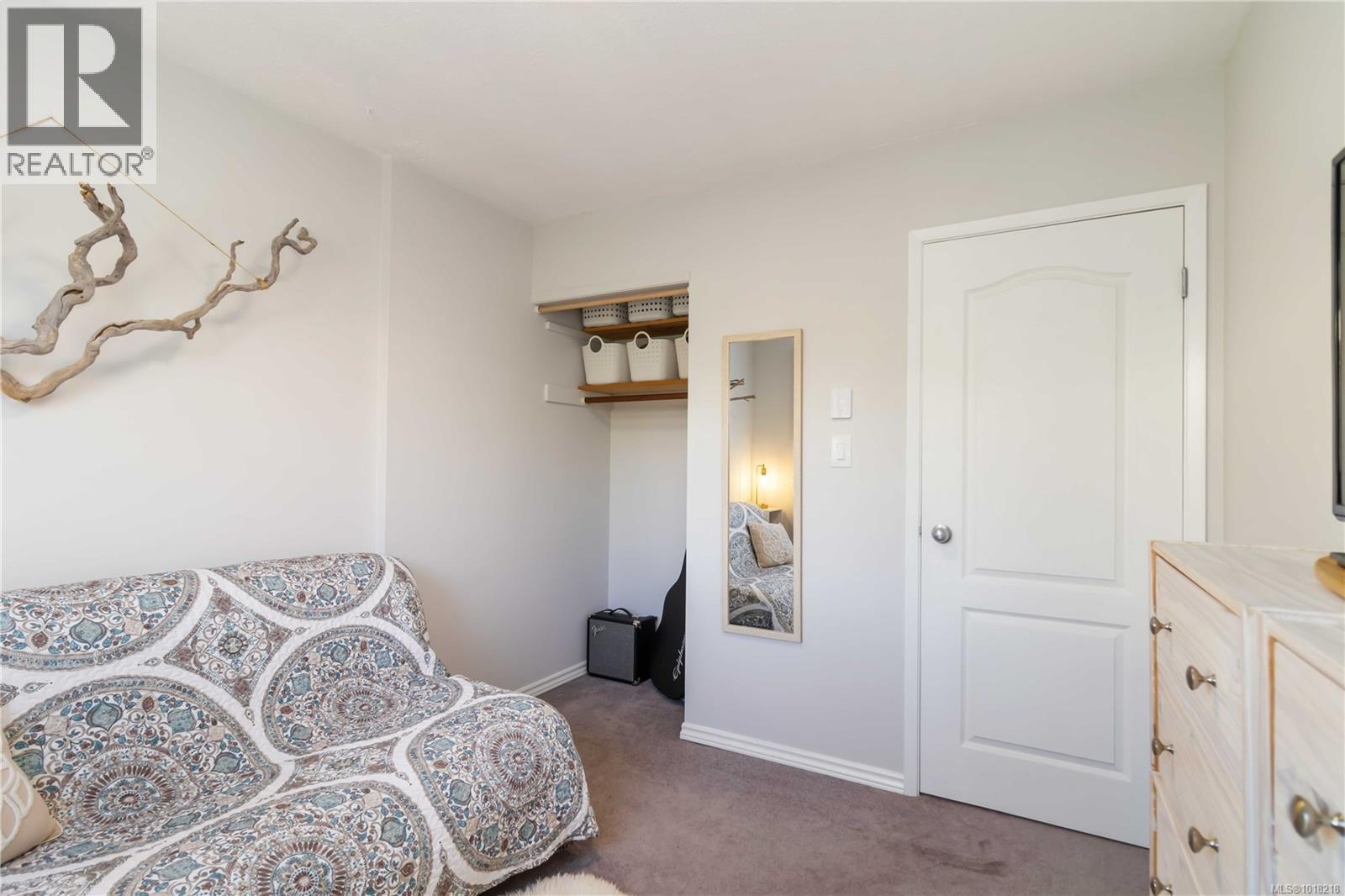 942 Market Street, Victoria